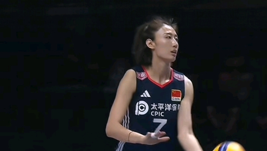 管家婆正版448888,狗狗主动趴下给小主人当脚垫子,广泛的解释落实支持计划_游戏版V11.35
